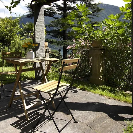 La Castignola Con Vista Di E Giardino Condiviso