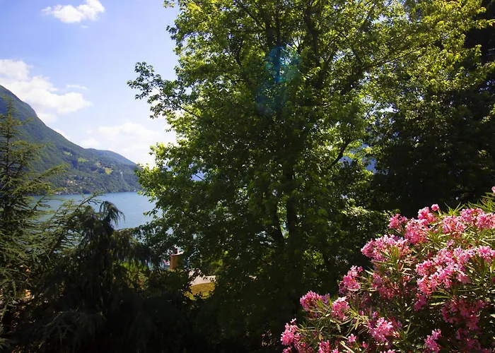 La Castignola Con Vista Di E Giardino Condiviso * Λουγκάνο